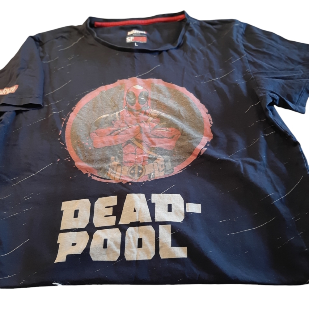 Marvel Dead-Pool Shirt Size Large